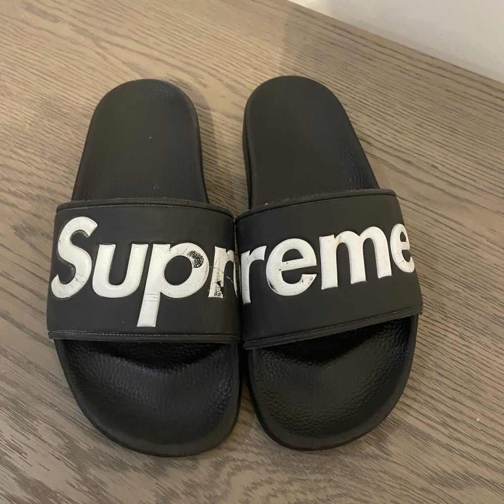 Supreme Slides size 8 Black